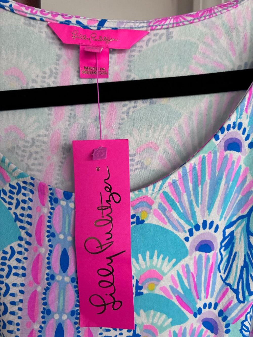 Dress Lilly Pulitzer XXL new with manufacturing flaw, one spot color misprint - Picture 5 of 8